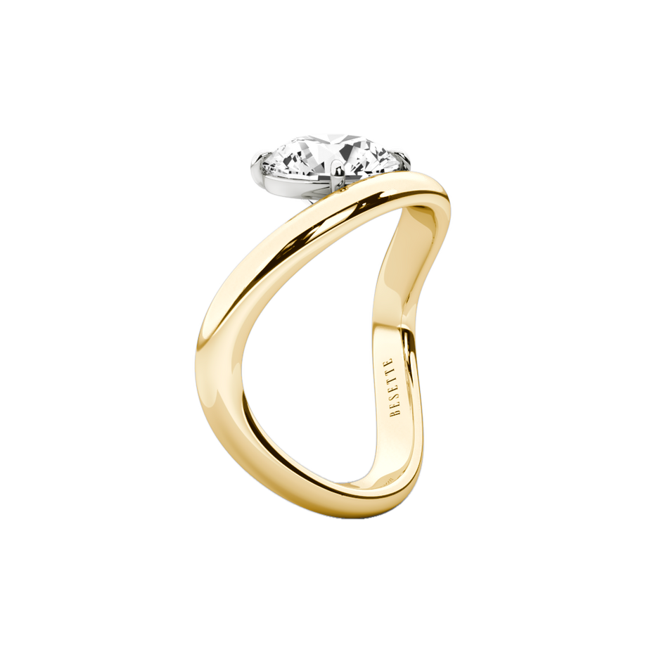 The Cassis | Round Brilliant